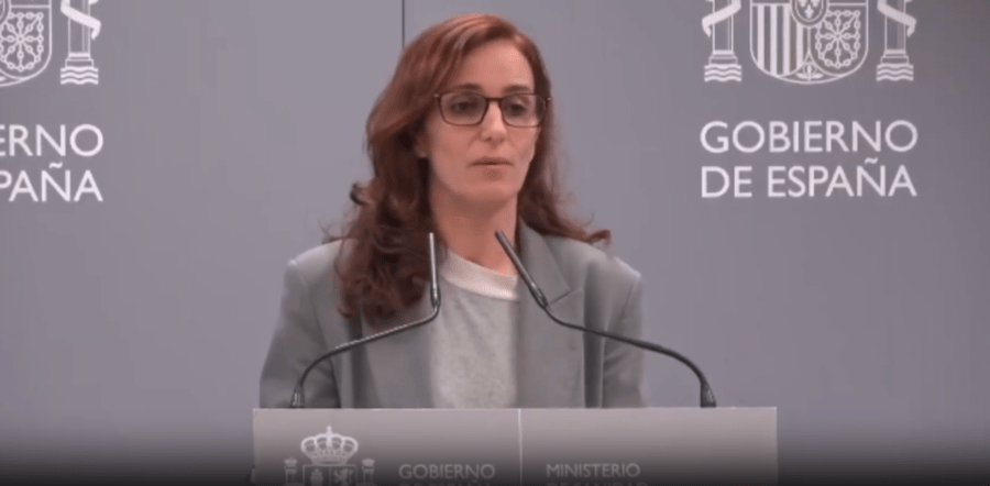 monica e1737118661994 - Ofensiva total de M&oacute;nica Garc&iacute;a contra el colectivo m&eacute;dico con la reforma del Estatuto Marco